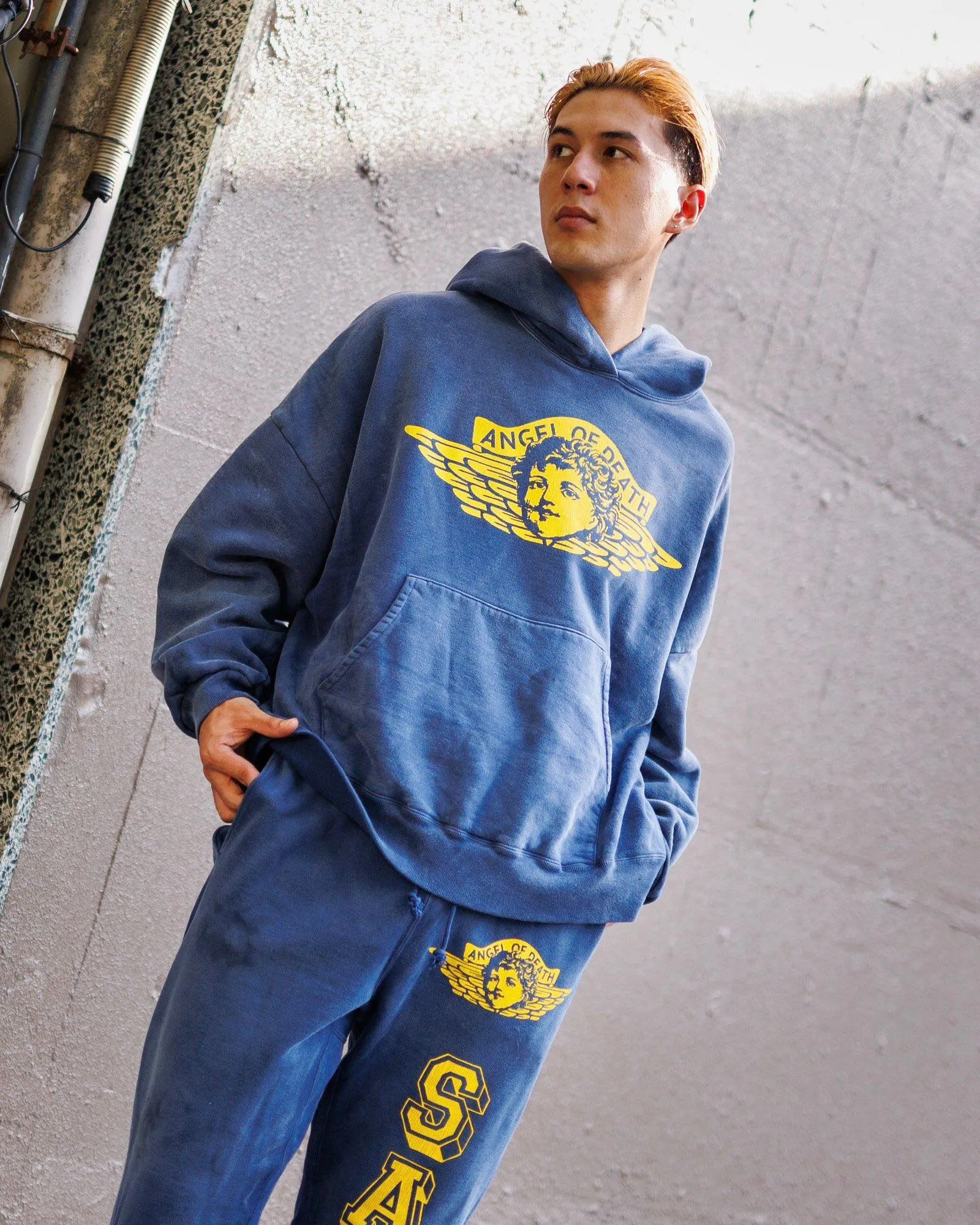 SAINT M×××××× ANGEL HOODIE/NAVY Angel Reborn Blue Hoodie Washed Blue S-XL Assute Garment Dyeing Full Clothes Water Fading Mud Dyeing Dirty Distress New Vintage Ceiling God Tailoring Original Super Loose Fit Customized Original Accessories God-level Print Restoration